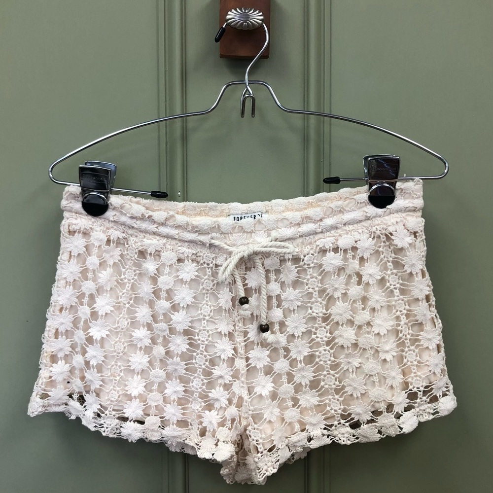 Crochet shorty shorts